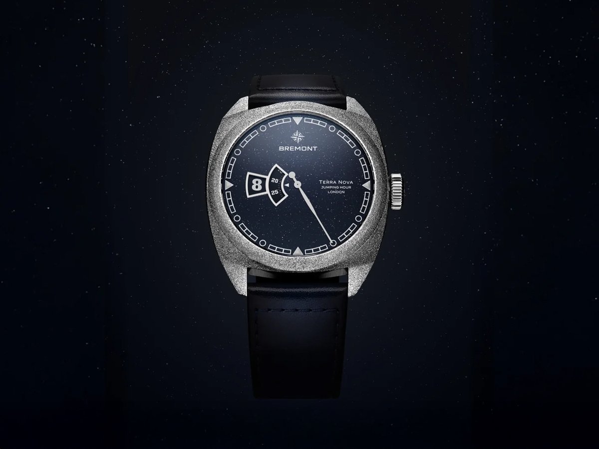 Bremont Terra Nova 40.5 Jumping Hour Aventurine | Image: Bremont
