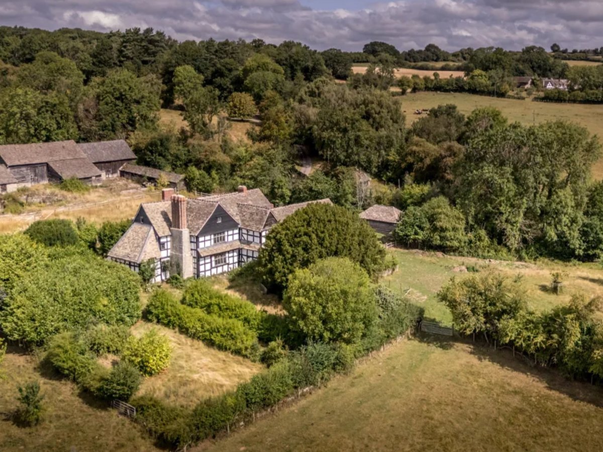 Cwmmau Farmhouse in Herefordshire served as Hewlands in 'Hamnet' | Image: National Trust/Mike Henton