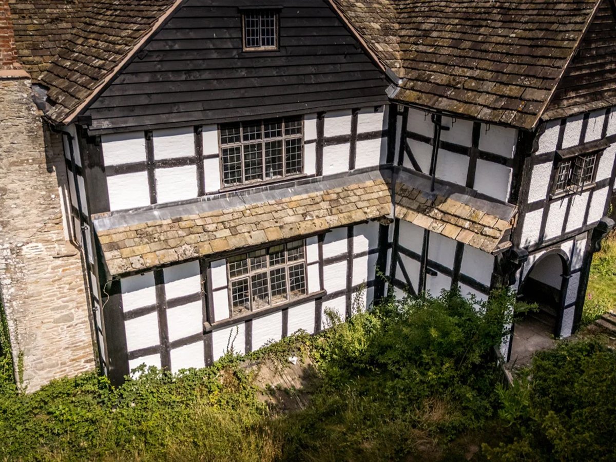 Cwmmau Farmhouse in Herefordshire served as Hewlands in 'Hamnet' | Image: National Trust/Mike Henton