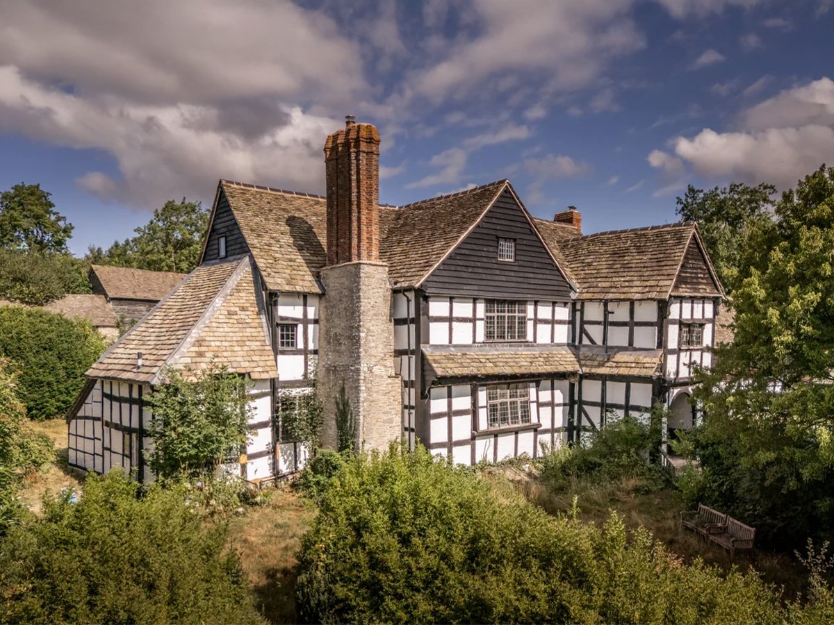 Cwmmau Farmhouse is the Hamnet House