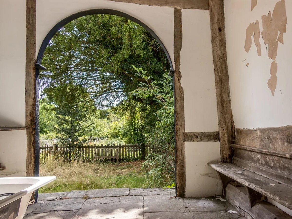 Restoration on Cwmmau Farmhouse in Herefordshire | Image: National Trust/Mike Henton