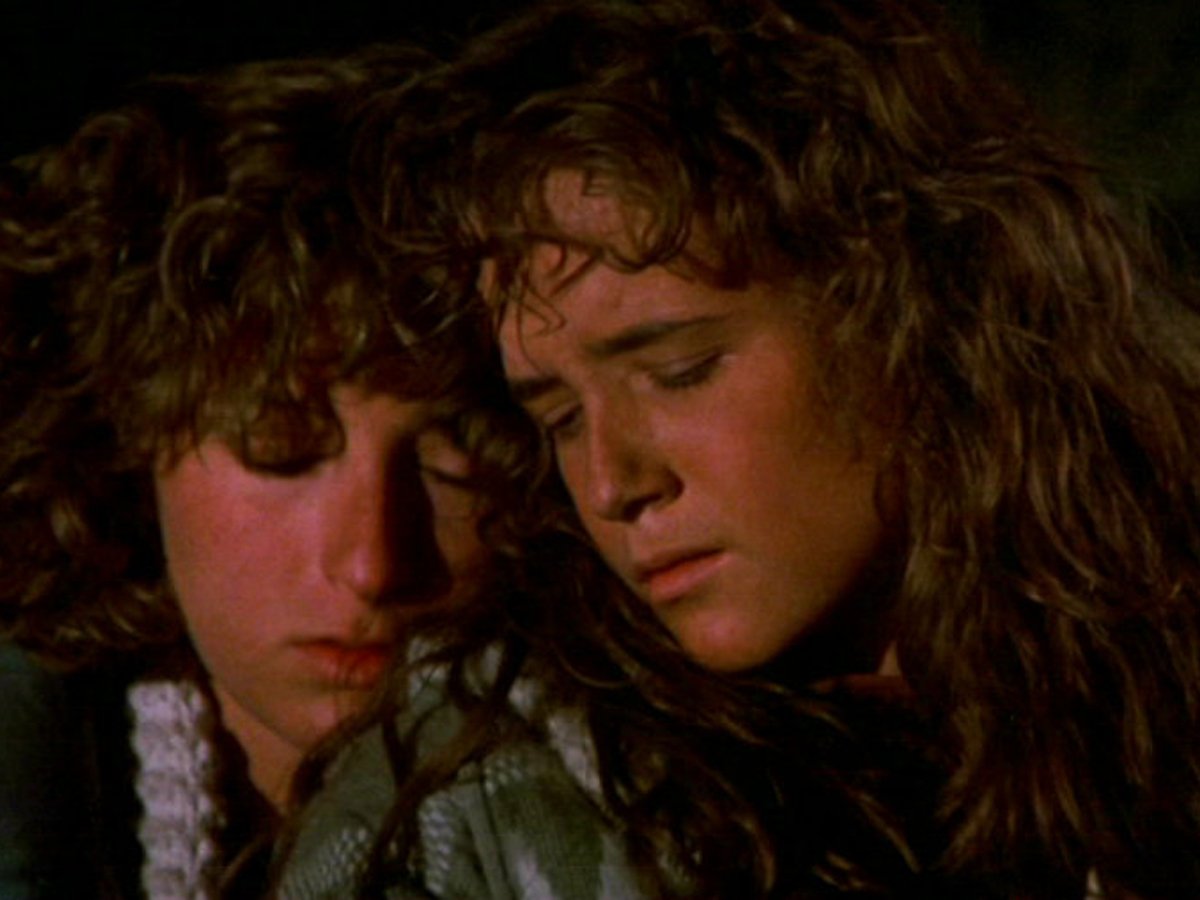 Jennifer Grey and Lea Thompson in 'Red Dawn' (1984)