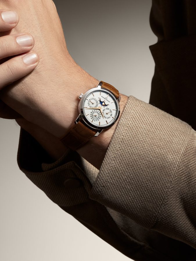 Vacheron Constantin Traditionnelle Perpetual Calendar Ultra-Thin Ref. 4300T/000G – H106