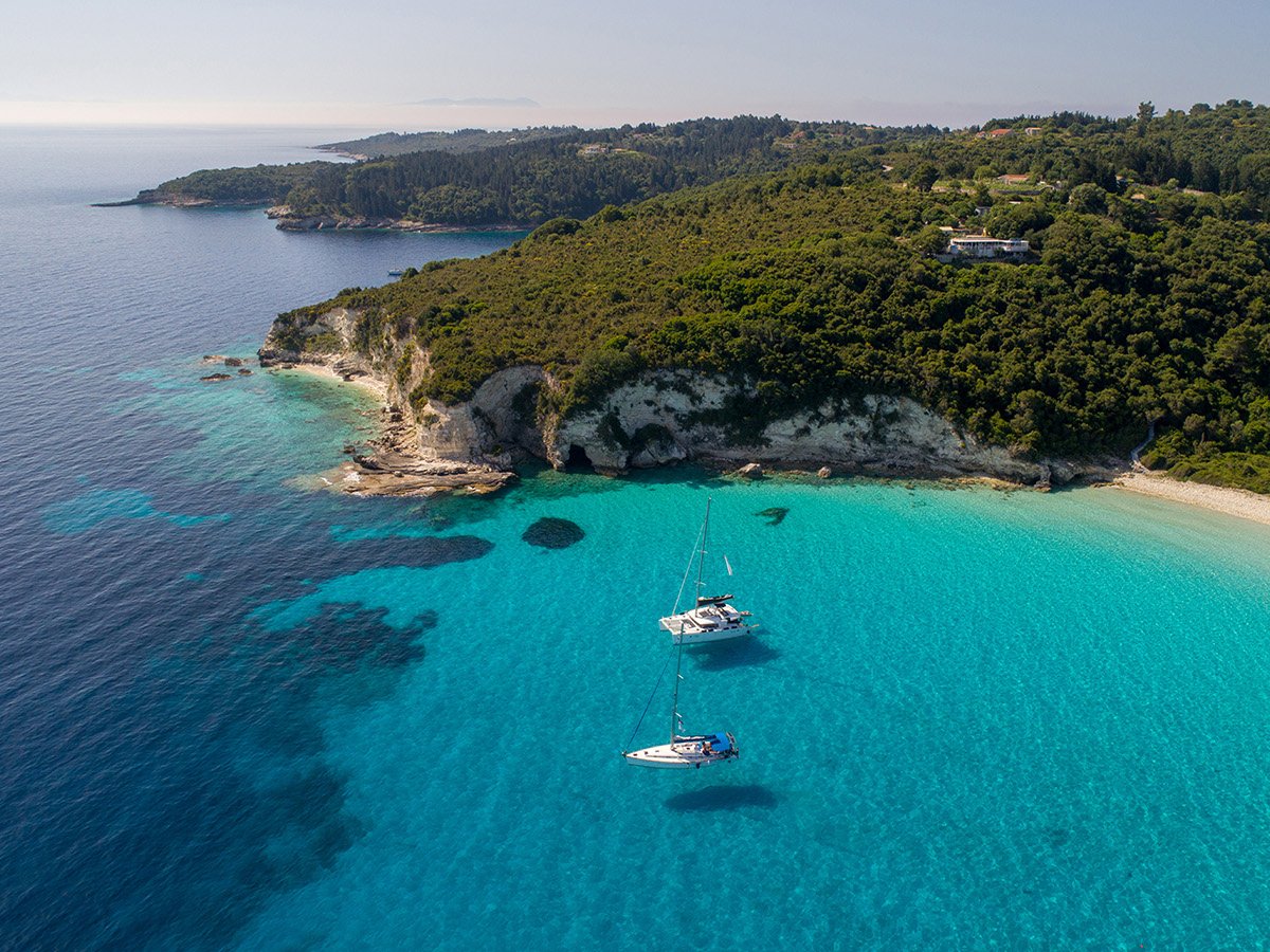 Four Seasons Yacht launches