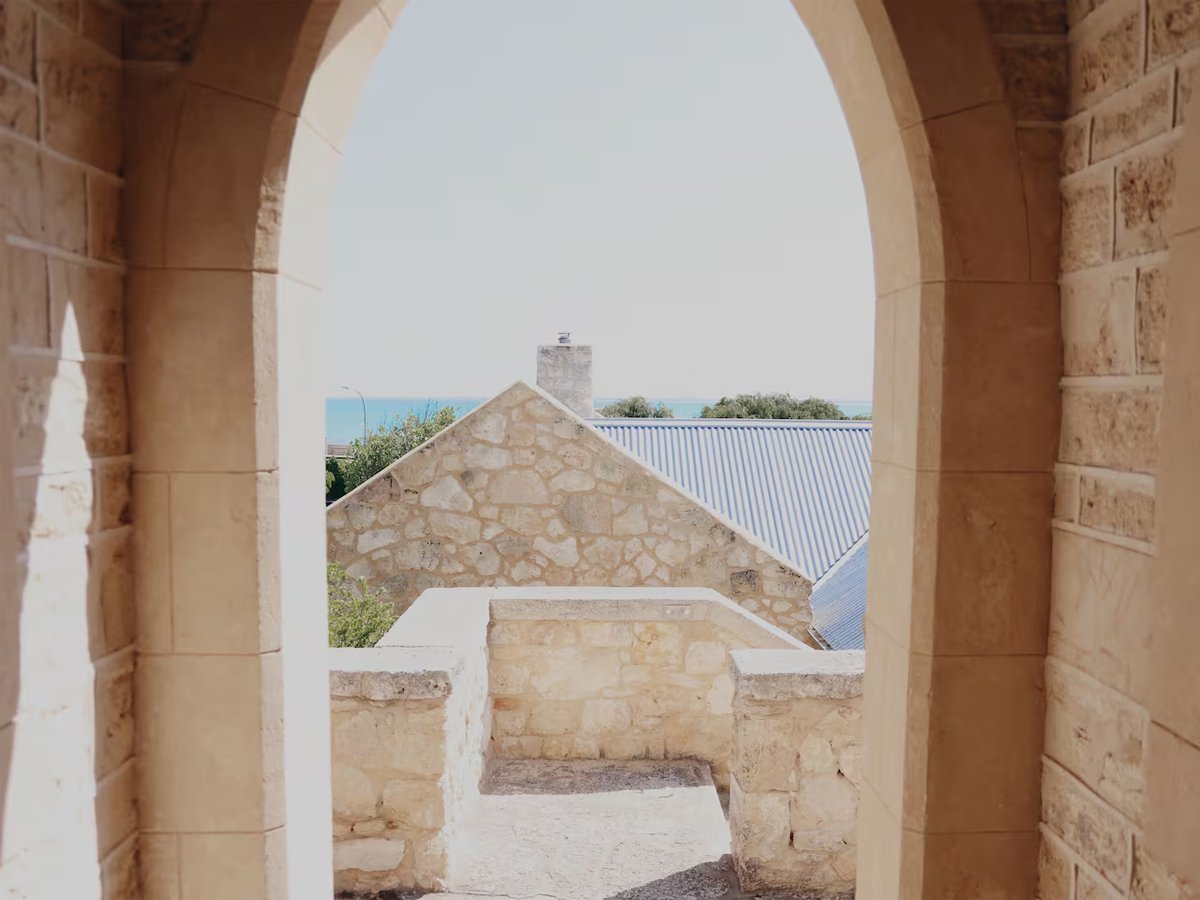 Robe Travel Guide